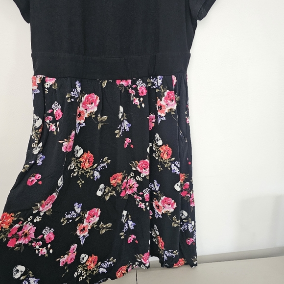 Torrid size 0 Skull and Flower print dress. - Picture 2 of 5